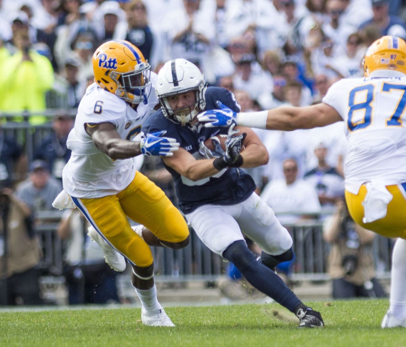 Pitt, Sutherland (26)